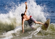 开云APP-罗德里统治级数据铸就中场王座，喀麦隆式逆转精神照亮塞维利亚之夜