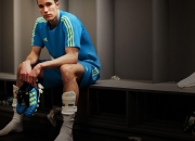 开云平台-当药厂遇见彩虹，拉亚的防线爆破与足球地理学的意外对话