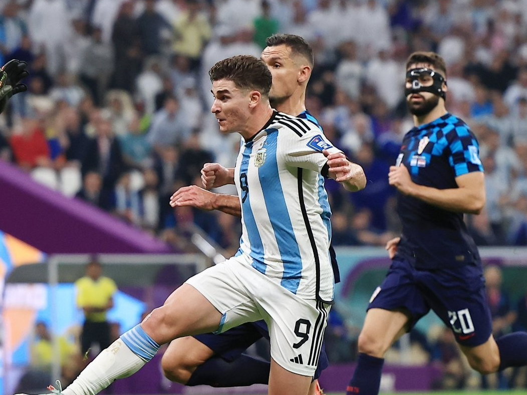 关于马德里竞技鏖战里昂，本泽马点燃赛场的信息