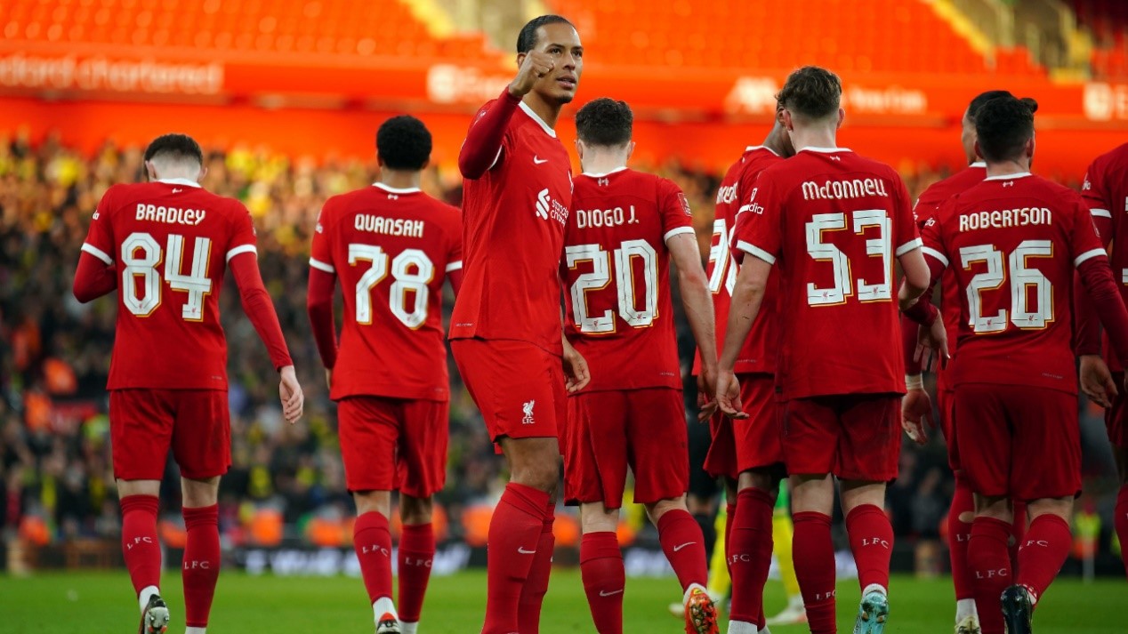 包含利物浦远征诺里奇，连续胜利保领先的词条