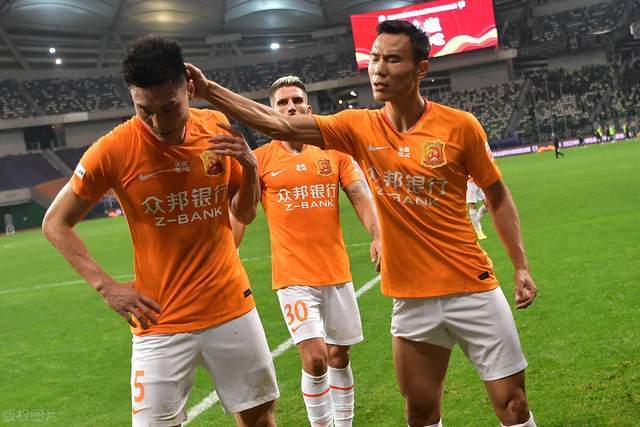 绿城客场遭深圳逼平，中超积分榜排名下滑的简单介绍