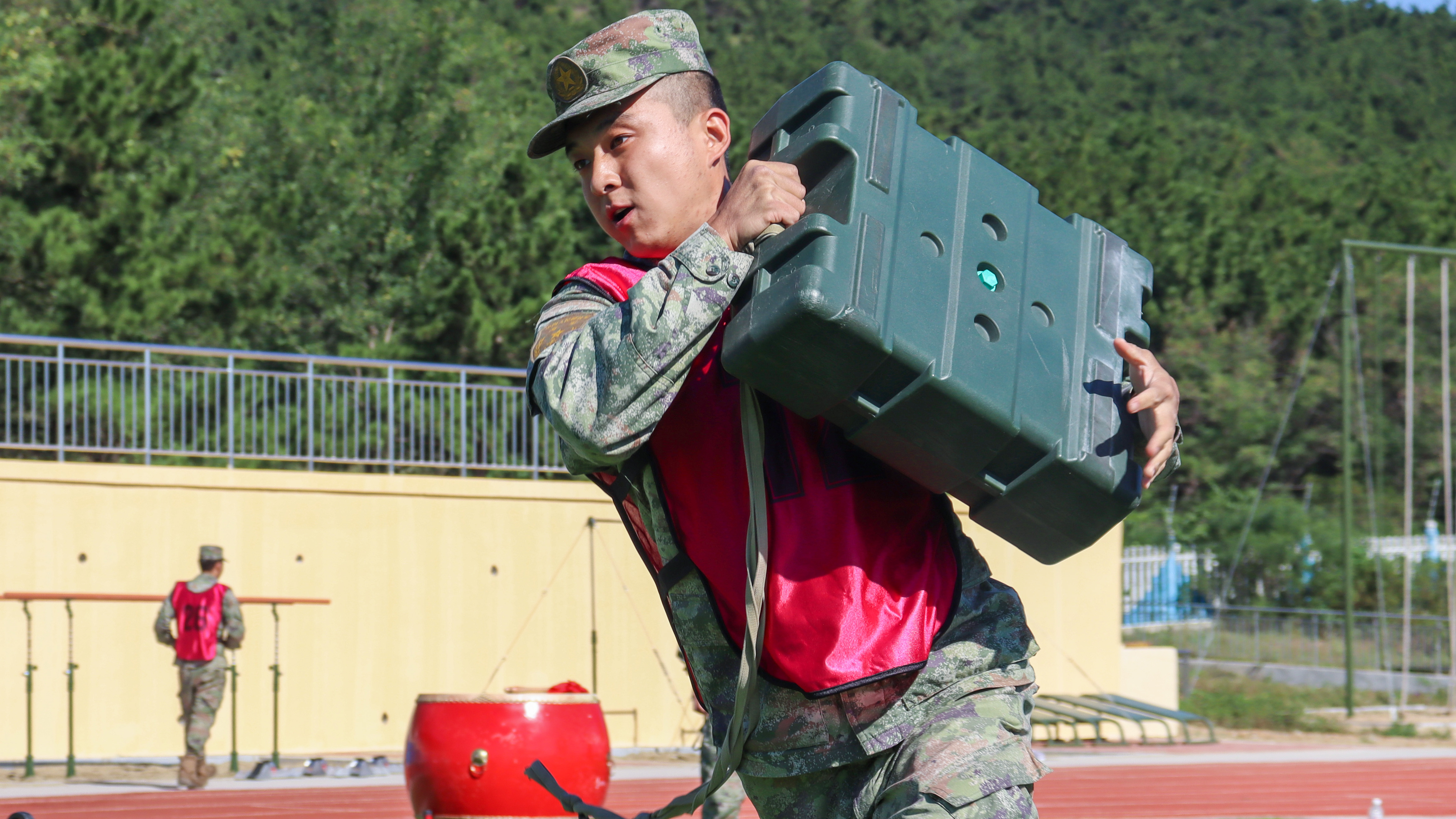 球员士气高昂，备战全力以赴的简单介绍