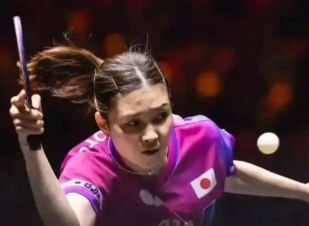 中国篮球赛场上连连发生引人注目的大事