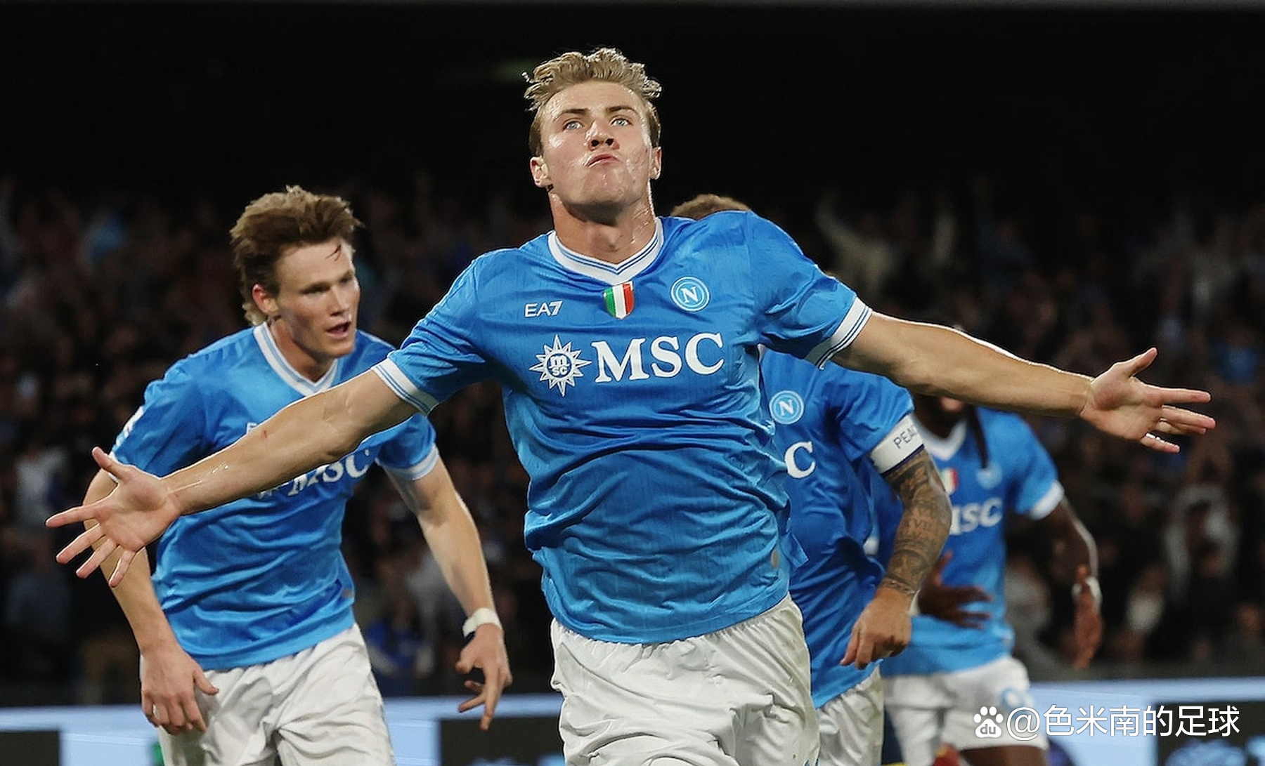 那不勒斯客场逆转,表现令人惊喜 那不勒斯客场逆转,表现令人惊喜