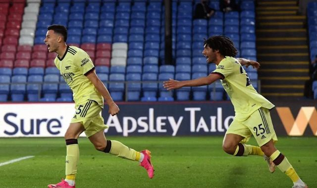 包含西班牙翻盘巴黎，马丁内利刷新纪录的词条