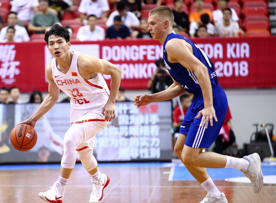 关于新疆男篮击败对手,势必稳守榜首位置的信息 关于新疆男篮击败对手,势必稳守榜首位置的信息