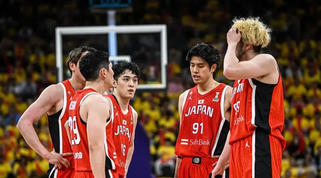 日本队碾压丹麦队，李梓嘉扛起全队