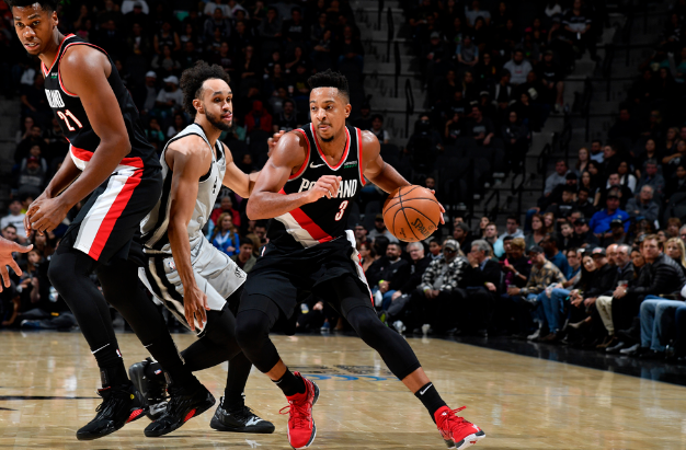 骑士险胜爵士，麦科勒姆带队取胜