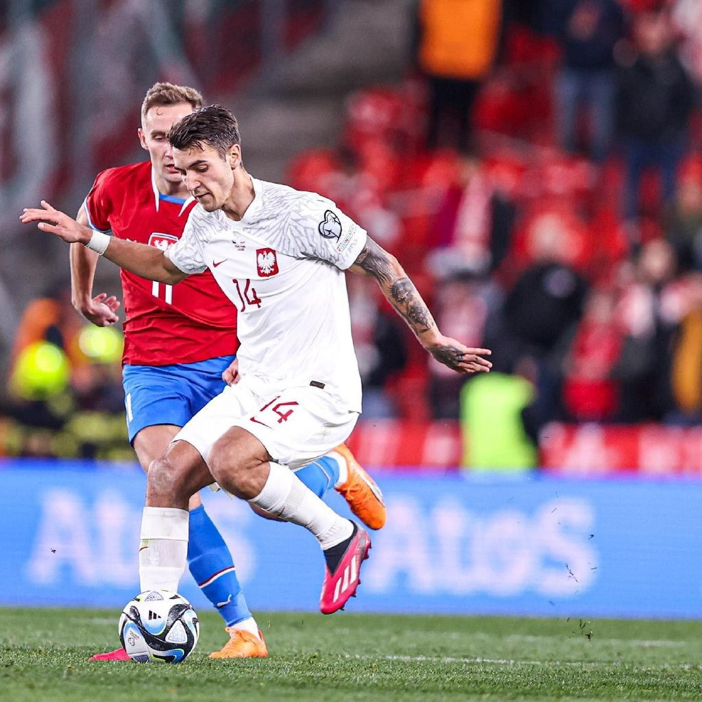 波兰队鏖战葡萄牙队,波尔刷新纪录 波兰队鏖战葡萄牙队,波尔刷新纪录