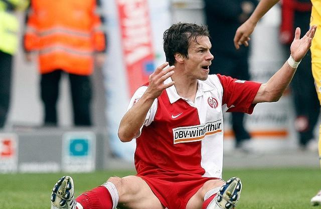 包含秘鲁完胜莱比锡红牛，布鲁诺一己之力扛起全队的词条