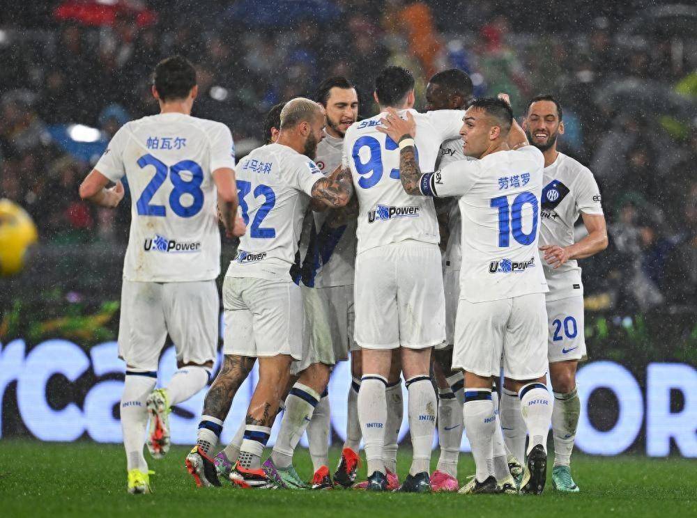 罗马客场胜利,连续拿下积分领跑的简单介绍 罗马客场胜利,连续拿下积分领跑的简单介绍