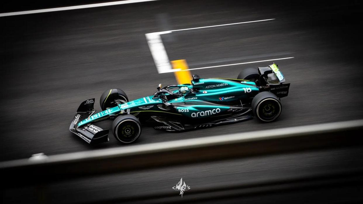 关于雷诺车队轻取法拉利，阿隆索刷新纪录的信息