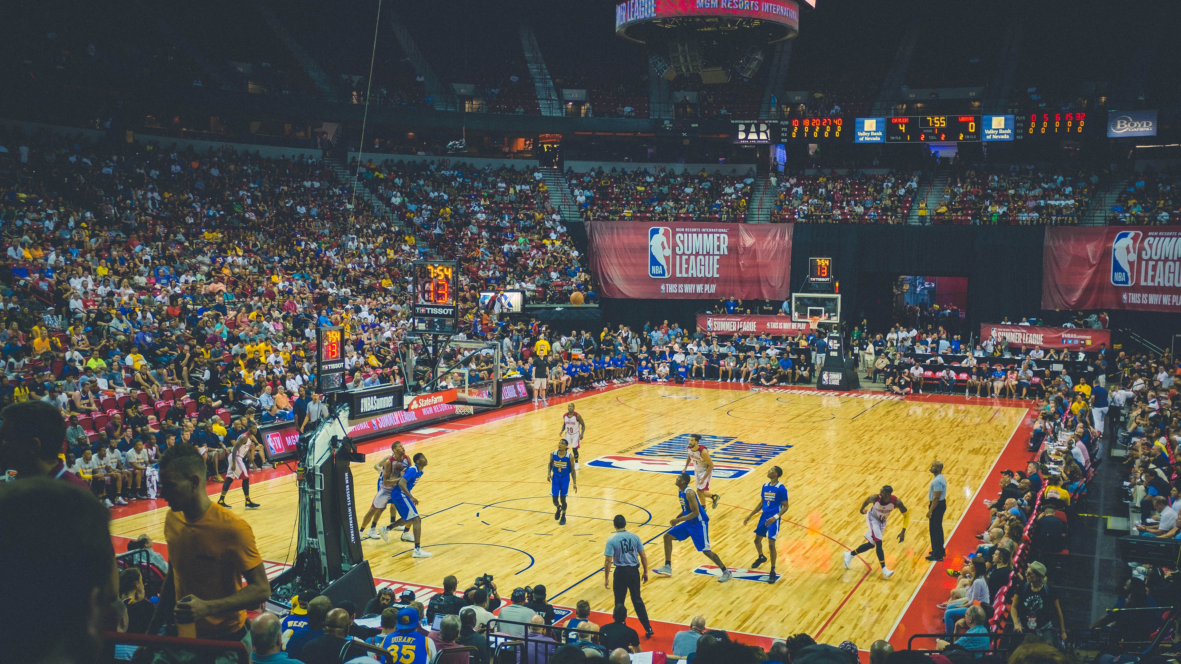 逆转与燃烧，当韩国足球撼动世界，桃田羽球重燃王朝梦